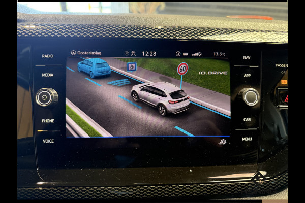 Volkswagen Taigo 1.0 TSI Life. Navi. Apple carplay. PDC. Hollandse auto met NAP