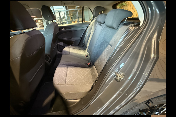 Volkswagen Golf 1.0 eTSI Life Navi. Apple carplay. Adaptive. Hollandse auto met NAP