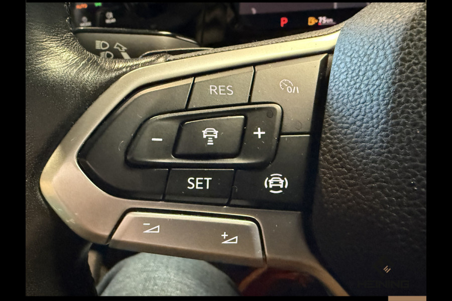 Volkswagen Golf 1.0 eTSI Life Navi. Apple carplay. Adaptive. Hollandse auto met NAP