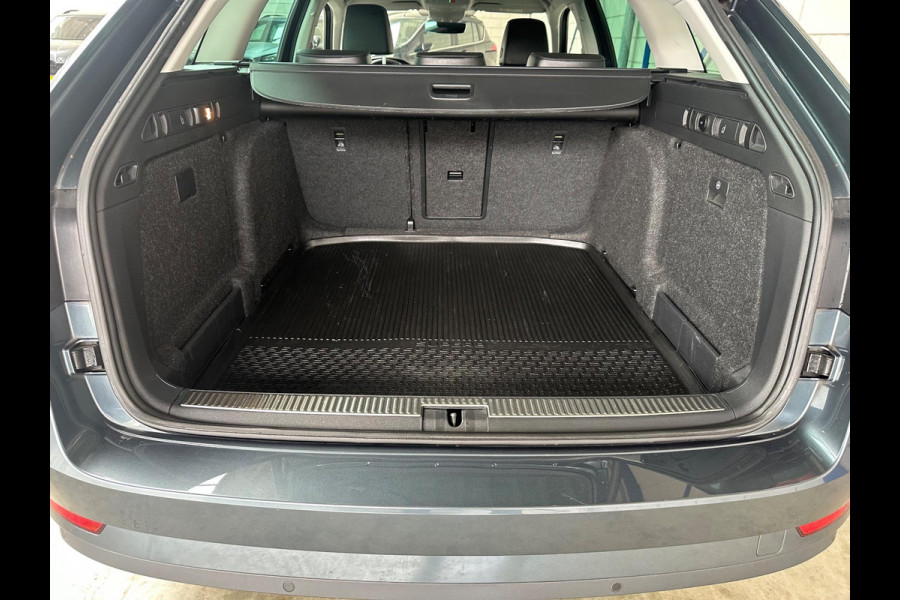 Škoda Superb 2.0 TSI Laurin & Klement Business Leder|Navi|Xenon