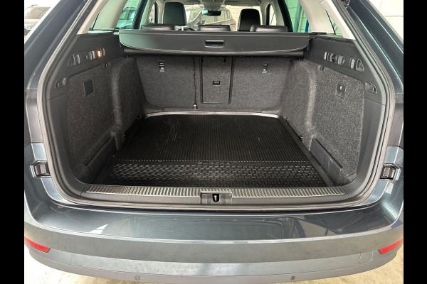 Škoda Superb 2.0 TSI Laurin & Klement Business Leder|Navi|Xenon