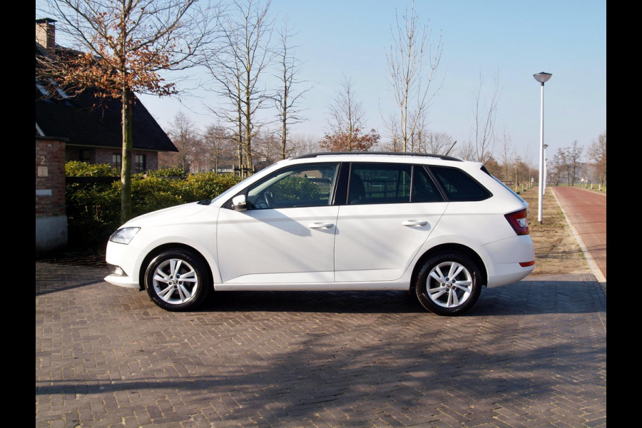 Škoda Fabia Combi 1.0 TSI Style | Camera | Apple Carplay | Cruise Control | Navi |