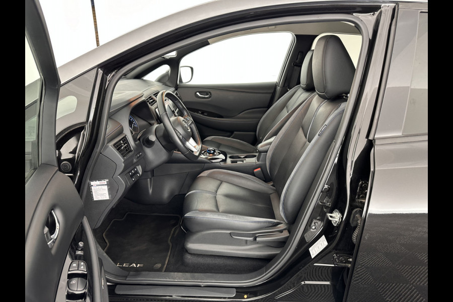 Nissan Leaf Tekna 40 kWh (INCL.BTW) *FULL-LED | 1/2LEATHER | ADAPTIVE-CRUISE | BLIS | BOSE-SOUND | CAMERA | KEYLESS | DAB+ | COMFORT-SEATS | 17''ALU | ECC | PDC*