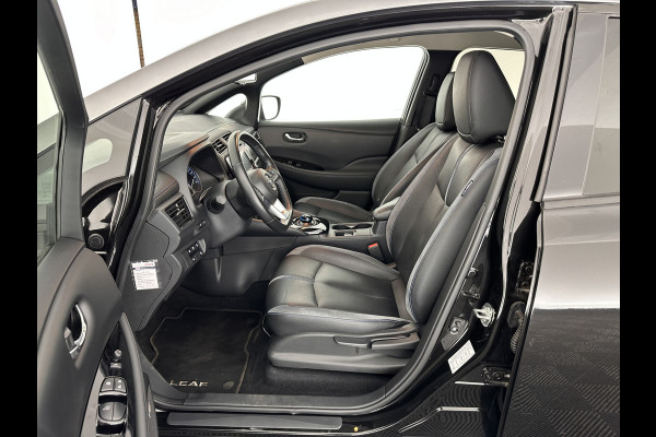Nissan Leaf Tekna 40 kWh (INCL.BTW) *FULL-LED | 1/2LEATHER | ADAPTIVE-CRUISE | BLIS | BOSE-SOUND | CAMERA | KEYLESS | DAB+ | COMFORT-SEATS | 17''ALU | ECC | PDC*
