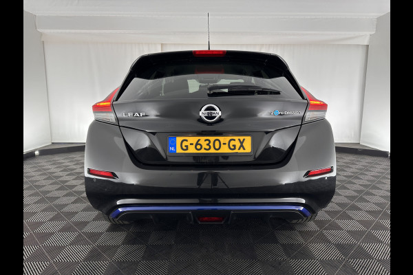 Nissan Leaf Tekna 40 kWh (INCL.BTW) *FULL-LED | 1/2LEATHER | ADAPTIVE-CRUISE | BLIS | BOSE-SOUND | CAMERA | KEYLESS | DAB+ | COMFORT-SEATS | 17''ALU | ECC | PDC*