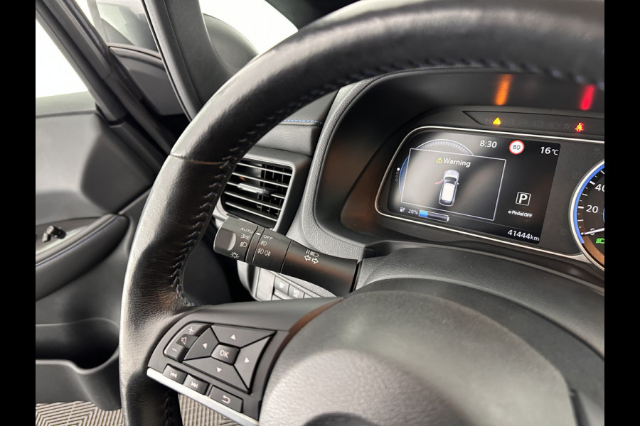 Nissan Leaf Tekna 40 kWh (INCL.BTW) *FULL-LED | 1/2LEATHER | ADAPTIVE-CRUISE | BLIS | BOSE-SOUND | CAMERA | KEYLESS | DAB+ | COMFORT-SEATS | 17''ALU | ECC | PDC*