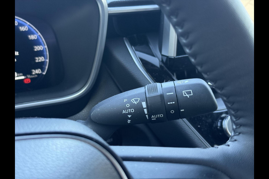 Toyota Corolla Cross 2.0 High Power Hybrid Style | Eerste eigenaar, Dodehoekherkenning, Parkeersensoren, Stoel + Stuurverwarming, Parelmoer wit
