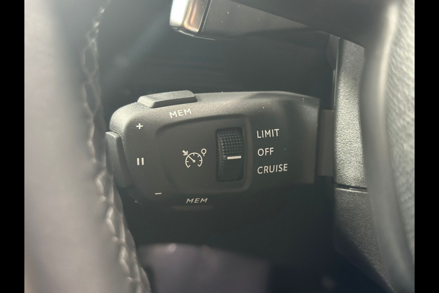 DS DS 3 Crossback 1.2 PureTech Rivoli, Automaat, Leder, Stoelverwarming, Camera