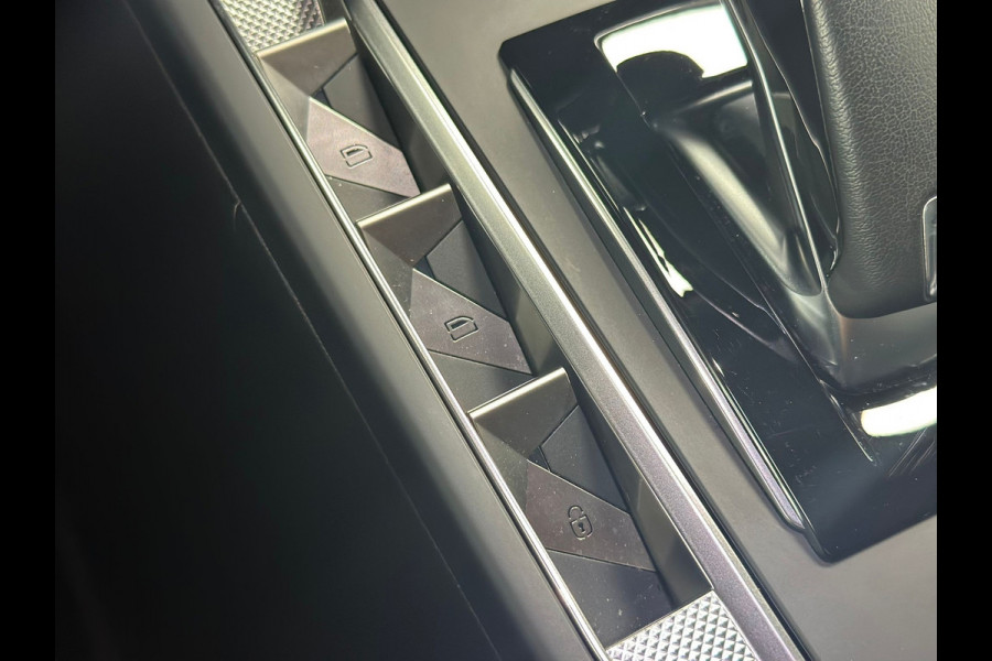 DS DS 3 Crossback 1.2 PureTech Rivoli, Automaat, Leder, Stoelverwarming, Camera