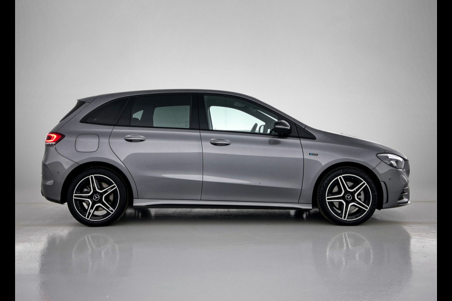 Mercedes-Benz B-Klasse 250 e Business Solution AMG Limited | 5 spaaks lichtmetalen velgen | Navigatie | parking support | Inclusief 24 maanden MB Certified garantie voor Europa.
