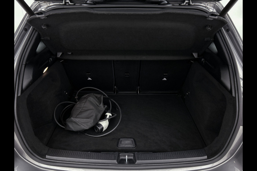 Mercedes-Benz B-Klasse 250 e Business Solution AMG Limited | 5 spaaks lichtmetalen velgen | Navigatie | parking support | Inclusief 24 maanden MB Certified garantie voor Europa.