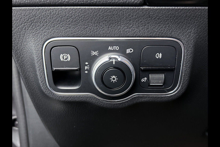 Mercedes-Benz B-Klasse 250 e Business Solution AMG Limited | 5 spaaks lichtmetalen velgen | Navigatie | parking support | Inclusief 24 maanden MB Certified garantie voor Europa.