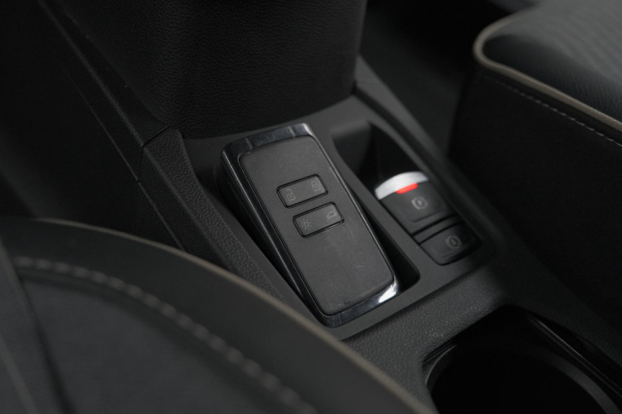 Renault Clio TCe 90 GPF techno | 360 Camera | Dodehoekdetectie | Adaptieve Cruise Control
