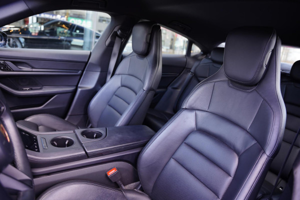 Porsche Taycan 4S 79 kWh Innodrive Dealerauto