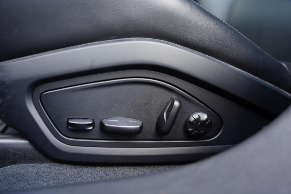 Porsche Taycan 4S 79 kWh Innodrive Dealerauto
