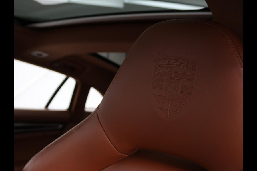 Porsche Panamera Sport Turismo 2.9 4 E-Hybrid | Panoramadak | Burmester 3D | Stoelventilatie | LED Adaptief | 360 camera | Luchtvering | Leder | Stuurverwarming | Soft-close