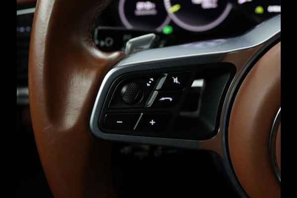 Porsche Panamera Sport Turismo 2.9 4 E-Hybrid | Panoramadak | Burmester 3D | Stoelventilatie | LED Adaptief | 360 camera | Luchtvering | Leder | Stuurverwarming | Soft-close