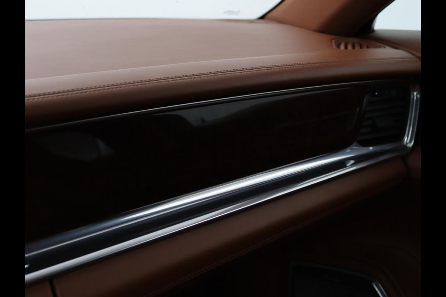 Porsche Panamera Sport Turismo 2.9 4 E-Hybrid | Panoramadak | Burmester 3D | Stoelventilatie | LED Adaptief | 360 camera | Luchtvering | Leder | Stuurverwarming | Soft-close