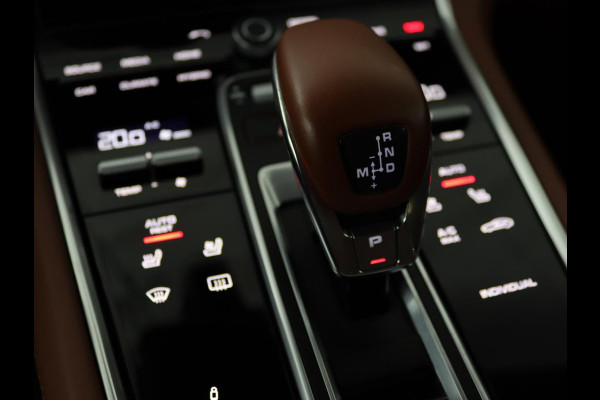 Porsche Panamera Sport Turismo 2.9 4 E-Hybrid | Panoramadak | Burmester 3D | Stoelventilatie | LED Adaptief | 360 camera | Luchtvering | Leder | Stuurverwarming | Soft-close