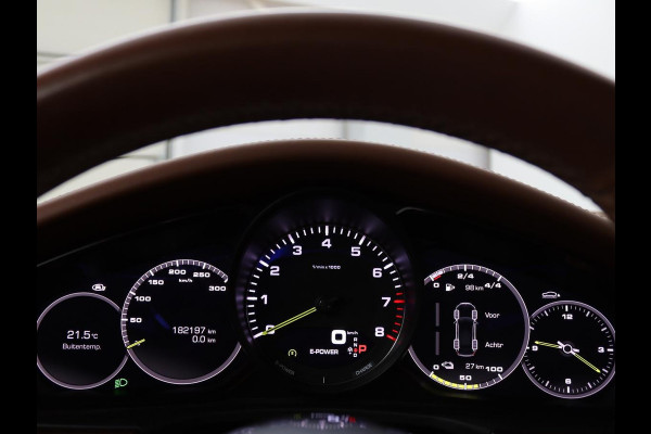 Porsche Panamera Sport Turismo 2.9 4 E-Hybrid | Panoramadak | Burmester 3D | Stoelventilatie | LED Adaptief | 360 camera | Luchtvering | Leder | Stuurverwarming | Soft-close