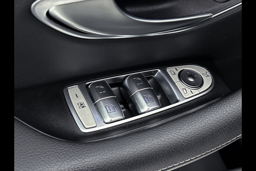 Mercedes-Benz E-Klasse Estate 300 e AMG Line | Panoramadak | Wide screen | Navigatie | Parking support met camera achter | Inclusief 24 maanden MB Certified garantie voor Europa.