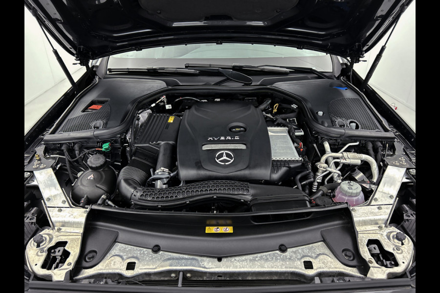 Mercedes-Benz E-Klasse Estate 300 e AMG Line | Panoramadak | Wide screen | Navigatie | Parking support met camera achter | Inclusief 24 maanden MB Certified garantie voor Europa.