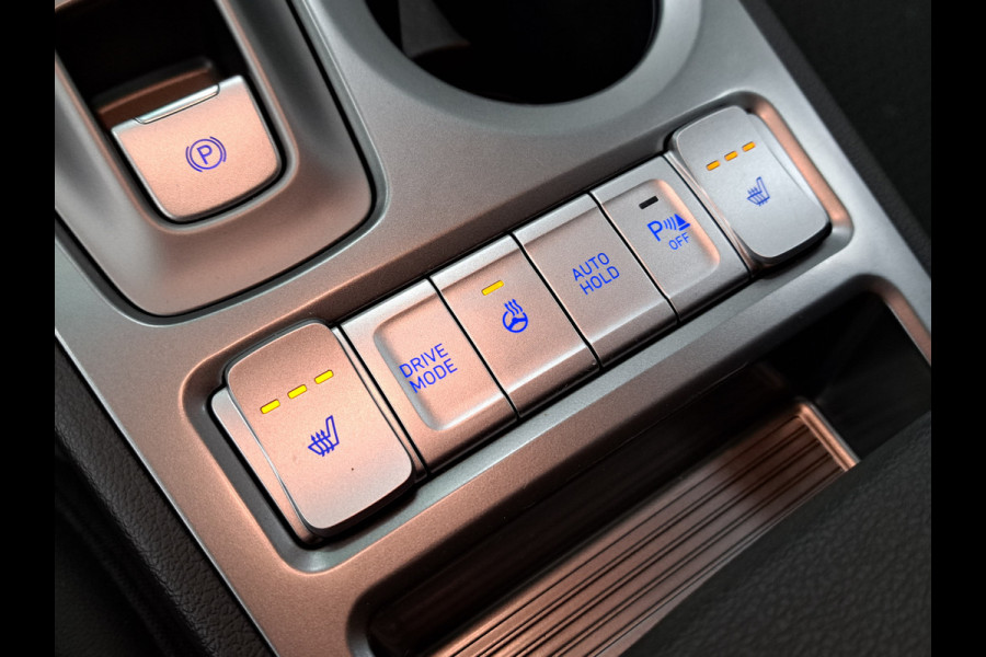 Hyundai Kona EV Comfort 64 kWh Navigatie Led Camera Cruise LM 204PK 2 jaar garantie mogelijk* (vraag naar de voorwaarden)