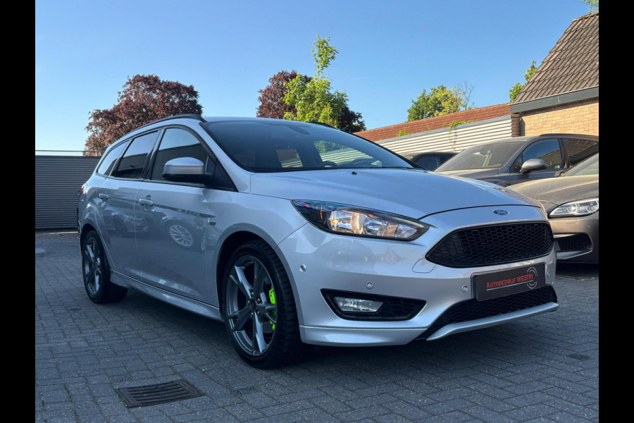 Ford FOCUS Wagon 1.5 ST-Line | Achteruitrijcamera | Trekhaak | SPORT | Climatronic airco | Sportvelgen | Navigatie / Multimedia |
