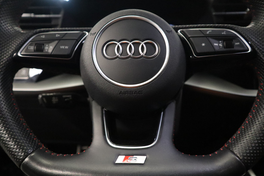 Audi A3 Sportback 35 TFSI S edition 150pk Navigatie 17LMV  volleder interieur Cruise Control parking ass.