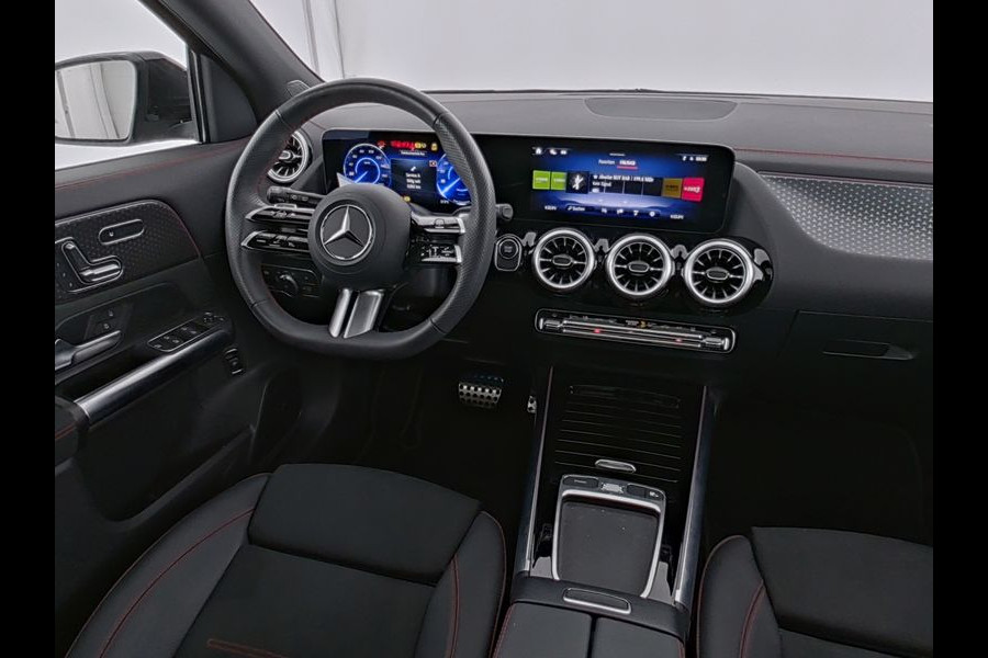 Mercedes-Benz EQA 250 AMG Line 67 kWh | AMG Line Advanced Plus | Night Pakket | Panorama Schuif-Kanteldak | Memory Voorstoelen | Stoel en Stuurverwarming | Inclusief 24 maanden MB Certified garantie voor Europa.