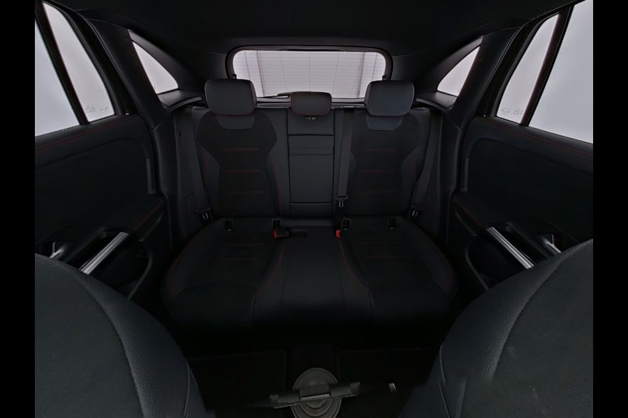 Mercedes-Benz EQA 250 AMG Line 67 kWh | AMG Line Advanced Plus | Night Pakket | Panorama Schuif-Kanteldak | Memory Voorstoelen | Stoel en Stuurverwarming | Inclusief 24 maanden MB Certified garantie voor Europa.
