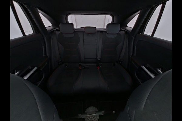 Mercedes-Benz EQA 250 AMG Line 67 kWh | AMG Line Advanced Plus | Night Pakket | Panorama Schuif-Kanteldak | Memory Voorstoelen | Stoel en Stuurverwarming | Inclusief 24 maanden MB Certified garantie voor Europa.