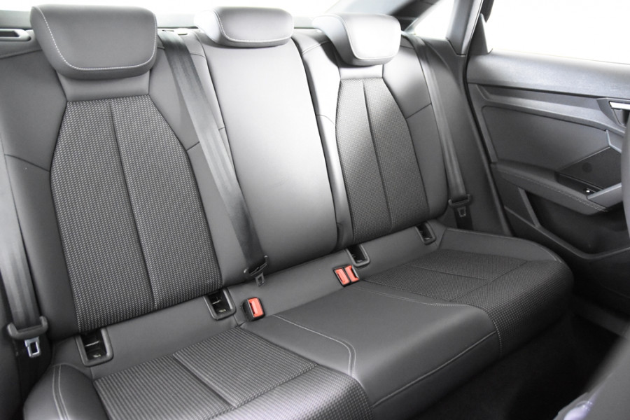Audi A3 Limousine 30 TFSI S-Line *1ste Eigenaar*Leer*Keyless*DAB*