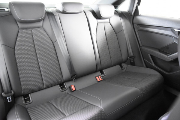 Audi A3 Limousine 30 TFSI S-Line *1ste Eigenaar*Leer*Keyless*DAB*