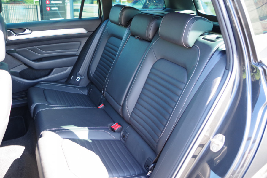 Volkswagen Passat Variant 1.4 TSI PHEV 218 PK GTE BNS, Carplay, Leder, Panoramadak, Elek. Trekhaak, Massage, Head-Up