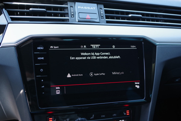 Volkswagen Passat Variant 1.4 TSI PHEV 218 PK GTE BNS, Carplay, Leder, Panoramadak, Elek. Trekhaak, Massage, Head-Up