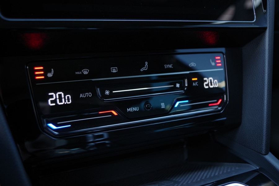 Volkswagen Passat Variant 1.4 TSI PHEV 218 PK GTE BNS, Carplay, Leder, Panoramadak, Elek. Trekhaak, Massage, Head-Up