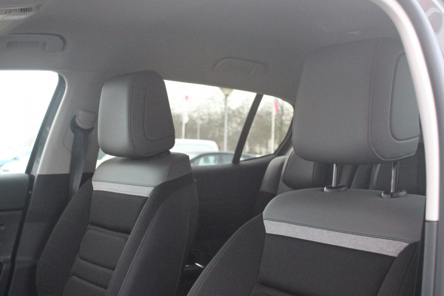 Citroën C5 Aircross 1.6 180PK PLUG-IN HYBRID C-SERIES | NAVIGATIE | ACHTERUITRIJ CAMERA | DODEHOEKDETECTIE | APPLE CARPLAY/ANDROID AUTO |  CLIMATE CONTROL | DAB+ RADIO | CRUISE CONTROL | VERSTELBARE ACHTERSTOELEN | LANE-ASSIST | PARKEER SENSOREN VOOR / ACHTER |