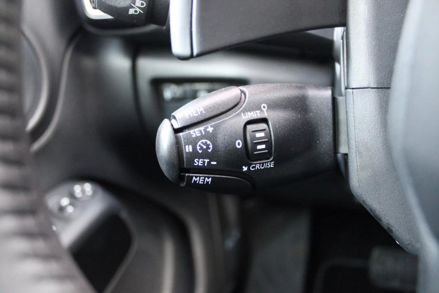 Citroën C5 Aircross 1.6 180PK PLUG-IN HYBRID C-SERIES | NAVIGATIE | ACHTERUITRIJ CAMERA | DODEHOEKDETECTIE | APPLE CARPLAY/ANDROID AUTO |  CLIMATE CONTROL | DAB+ RADIO | CRUISE CONTROL | VERSTELBARE ACHTERSTOELEN | LANE-ASSIST | PARKEER SENSOREN VOOR / ACHTER |