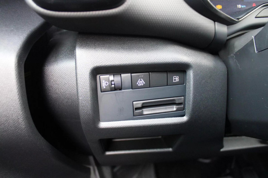 Citroën C5 Aircross 1.6 180PK PLUG-IN HYBRID C-SERIES | NAVIGATIE | ACHTERUITRIJ CAMERA | DODEHOEKDETECTIE | APPLE CARPLAY/ANDROID AUTO |  CLIMATE CONTROL | DAB+ RADIO | CRUISE CONTROL | VERSTELBARE ACHTERSTOELEN | LANE-ASSIST | PARKEER SENSOREN VOOR / ACHTER |