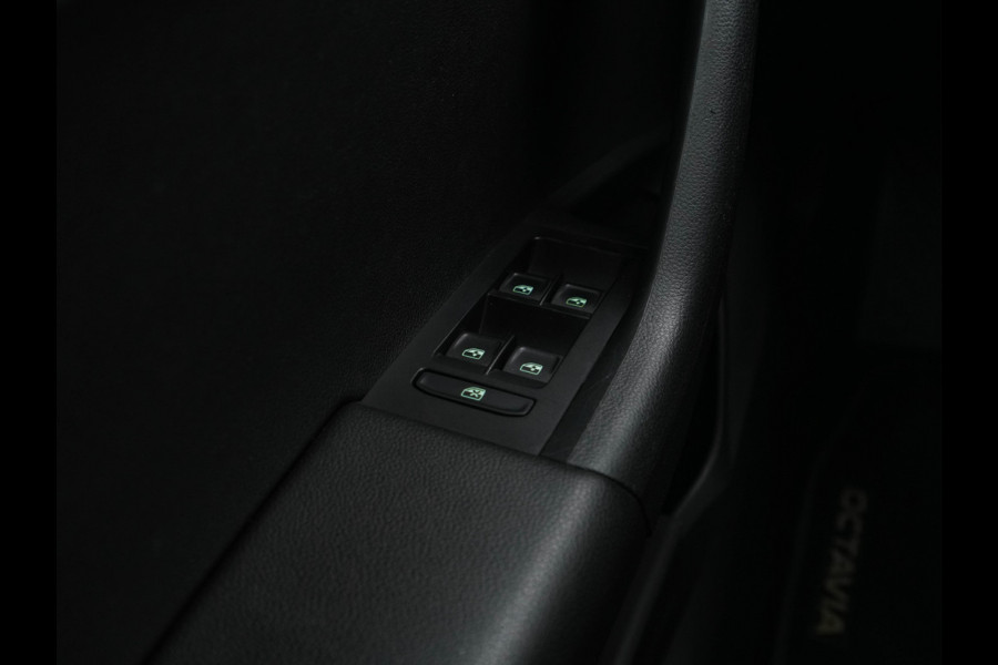 Škoda Octavia Combi 1.6 TDI Greentech Clever Edition *NAVI-FULLMAP | AMUNDSEN-AUDIO | ECC | CRUISE | DAB | APP-CONNECT | PDC | 1/2-LEATHER | COMFORT-SEATS | 16'' ALU*