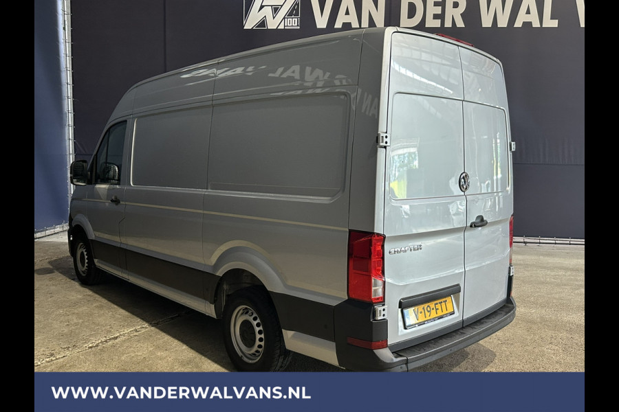 Volkswagen Crafter 2.0 TDI 140 pk L3H3 L2H2 Euro6 Airco | PDC | 3000kg trekvermogen | Apple Carplay Android Auto, Parkeersensoren, Bijrijdersbank