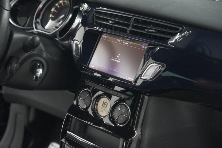 DS DS 3 PureTech 110 So Chic | Camera | Navigatie | Parkeersensoren | Climate Control