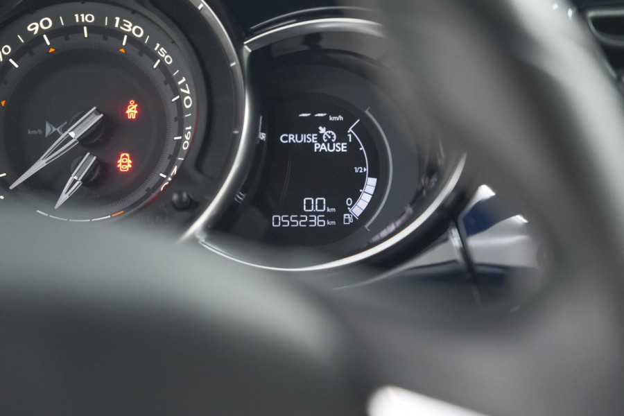 DS DS 3 PureTech 110 So Chic | Camera | Navigatie | Parkeersensoren | Climate Control