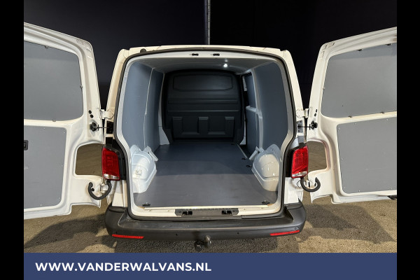 Volkswagen Transporter 2.0 TDI 150 pk L2H1 Euro6 Airco | Trekhaak | Cruisecontrol | Apple Carplay | PDC Parkeersensoren, Android Auto