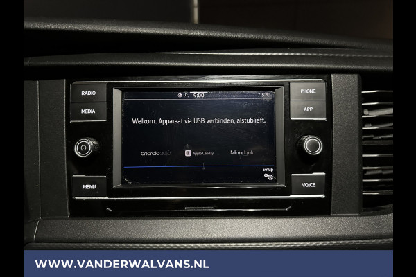 Volkswagen Transporter 2.0 TDI 150 pk L2H1 Euro6 Airco | Trekhaak | Cruisecontrol | Apple Carplay | PDC Parkeersensoren, Android Auto
