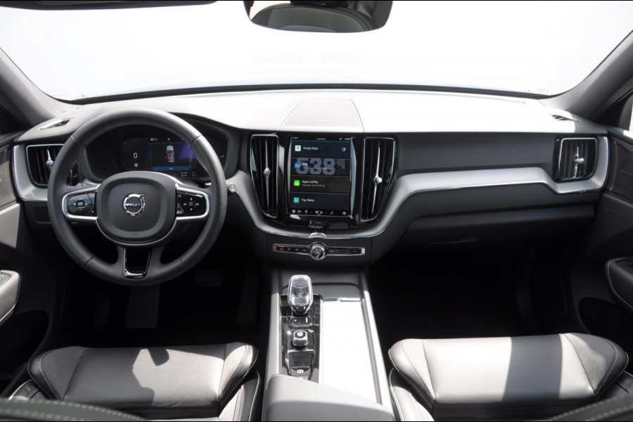 Volvo XC60 T6 350PK Automaat Plus Bright Long range / Adaptieve cruise control / Panoramadak / Apple carplay / Parkeersensoren met 360 camera / Elektrische achterklep / Elektrische stoelen met geheugen / Stoel en stuurwielverwarming /