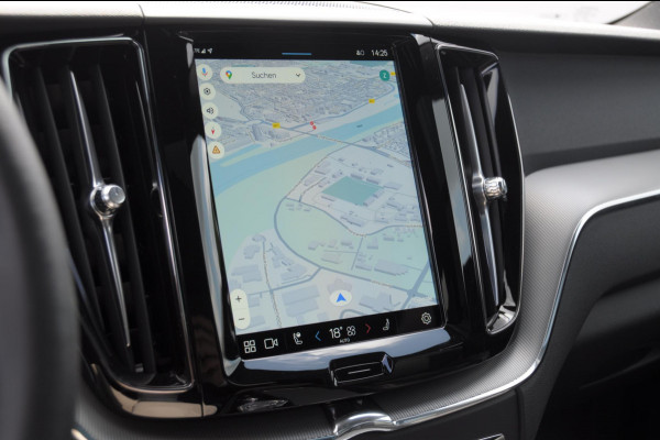 Volvo XC60 T6 350PK Automaat Plus Bright Long range / Adaptieve cruise control / Panoramadak / Apple carplay / Parkeersensoren met 360 camera / Elektrische achterklep / Elektrische stoelen met geheugen / Stoel en stuurwielverwarming /