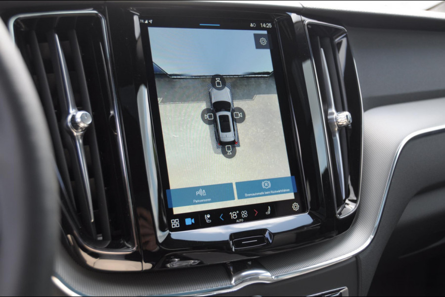 Volvo XC60 T6 350PK Automaat Plus Bright Long range / Adaptieve cruise control / Panoramadak / Apple carplay / Parkeersensoren met 360 camera / Elektrische achterklep / Elektrische stoelen met geheugen / Stoel en stuurwielverwarming /