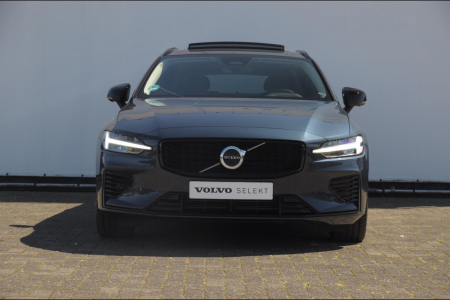 Volvo V60 T6 350PK Automaat AWD Plus Dark / Adaptieve cruise control / Parkeersensoren / Elektrische stoelen met geheugen / Trekhaak / BLIS / Apple carplay / Panoramadak / Elektrische achterklep